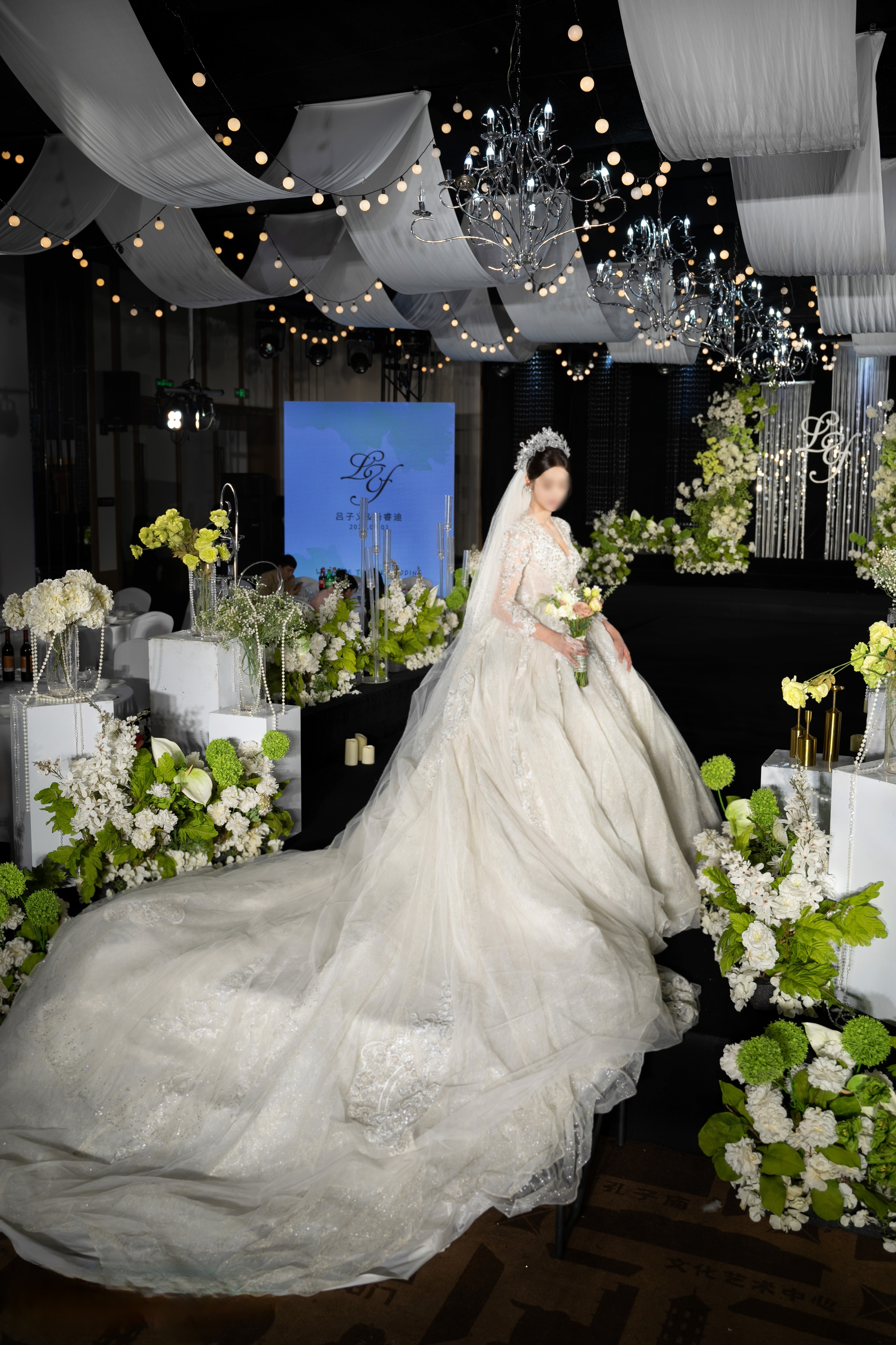 婚禮篇丨白綠為幕，寫滿浪漫婚戀情詩