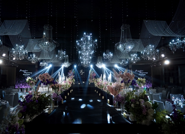 婚禮篇丨花影晶光里，締結(jié)婚禮時(shí)光