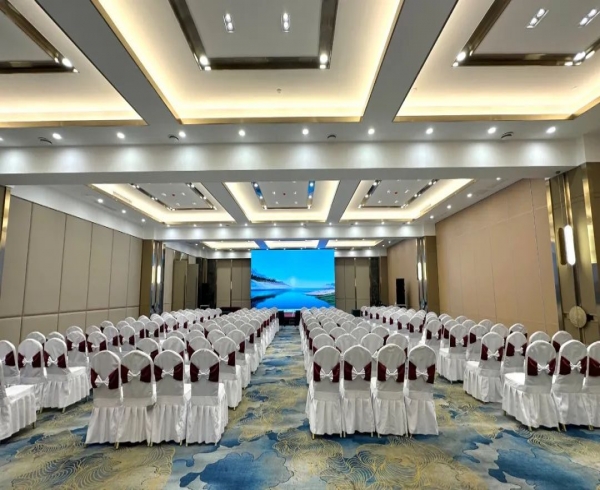 年會(huì)場(chǎng)地怎么選？奢華、豪華、舒適一網(wǎng)打盡